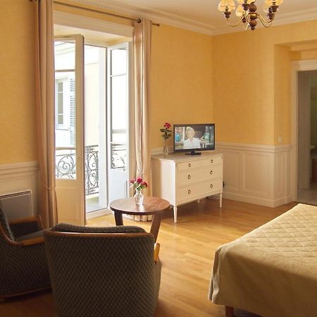 Апарт готель Aux Meubles Du Manoir Екс-ле-Бен Екстер'єр фото