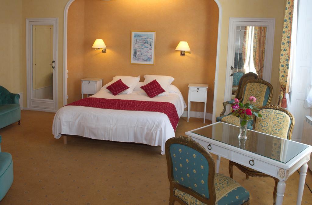 Апарт готель Aux Meubles Du Manoir Екс-ле-Бен Екстер'єр фото