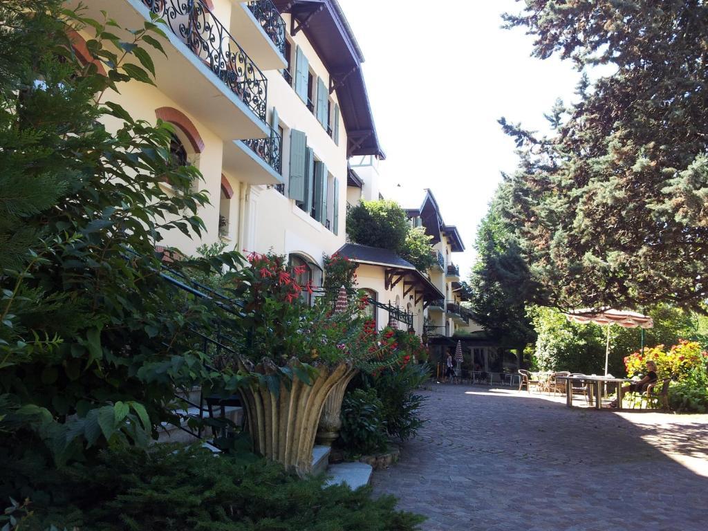 Апарт готель Aux Meubles Du Manoir Екс-ле-Бен Екстер'єр фото