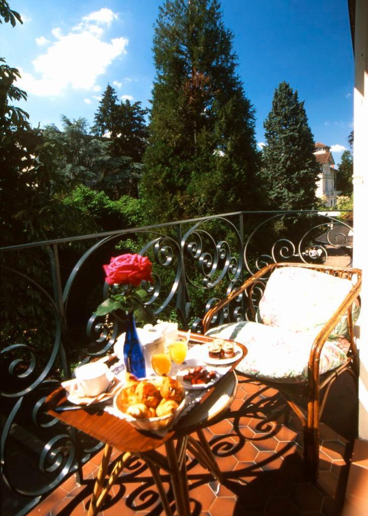 Апарт готель Aux Meubles Du Manoir Екс-ле-Бен Екстер'єр фото