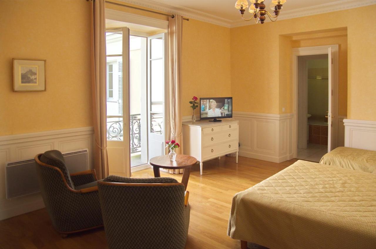 Апарт готель Aux Meubles Du Manoir Екс-ле-Бен Екстер'єр фото